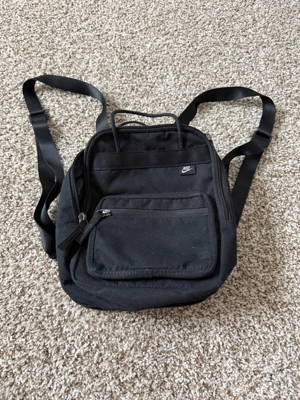Nike Black Mini Backpack Mini Bag - Picture 1 of 6